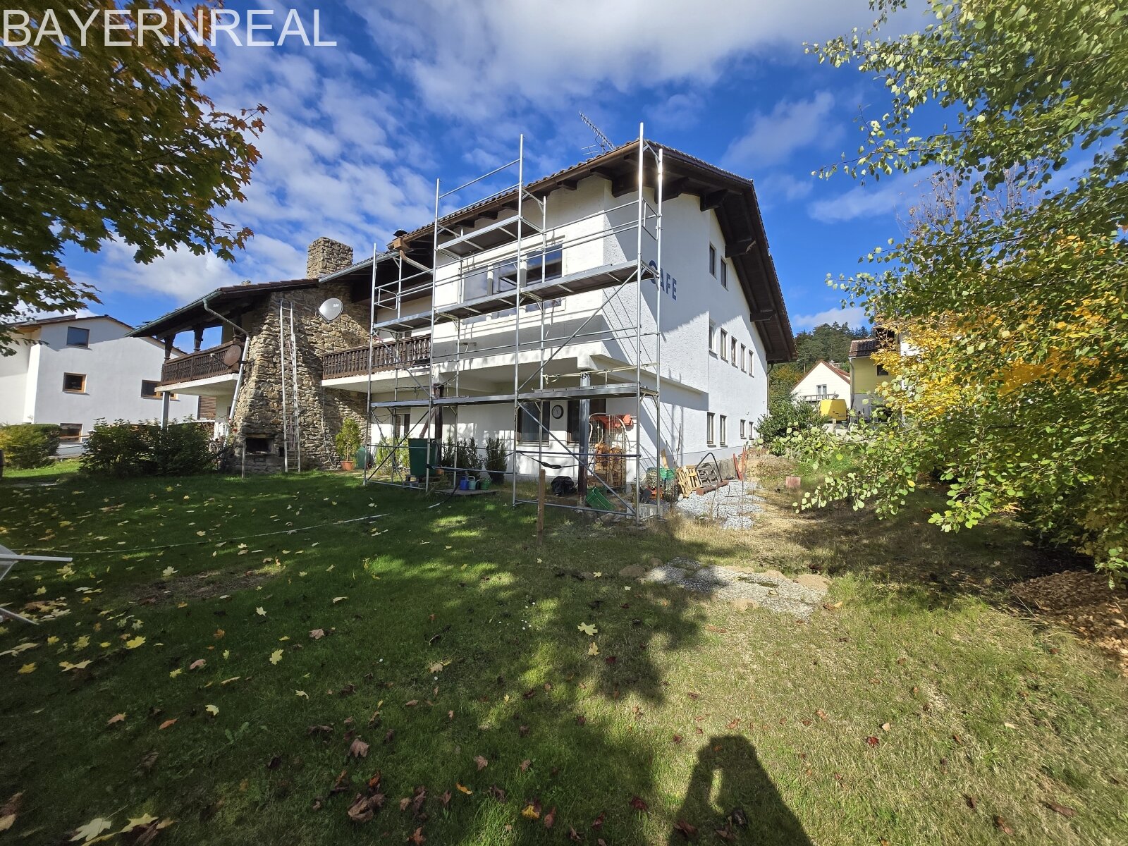 Großzügiges Haus in schöner Lage und mit viel Potential Großzügiges Haus in schöner Lage und mit viel Potential