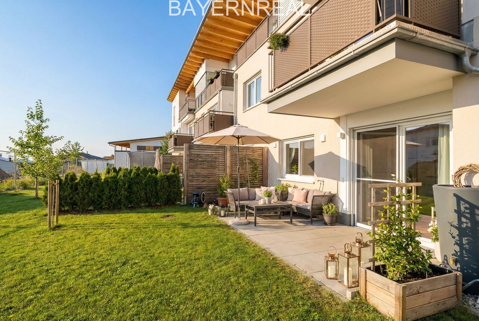 Besondere Gelegenheit! Moderne 4-Zimmer-Eigentumswohnung mit Südterrasse & Garten Besondere Gelegenheit! Moderne 4-Zimmer-Eigentumswohnung mit Südterrasse & Garten